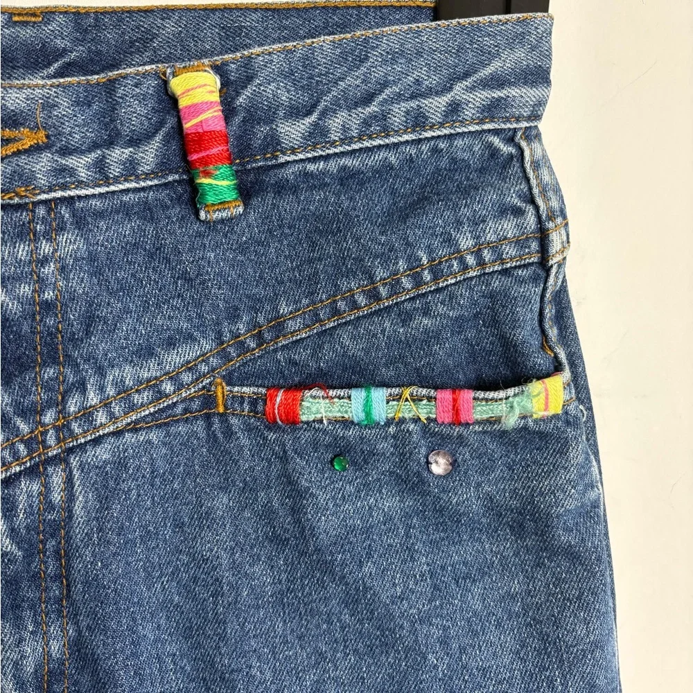 Vintage 80s High Rise Mom Jeans 26 Waist Embellished Denim 100% Cotton - Picture 4 of 12